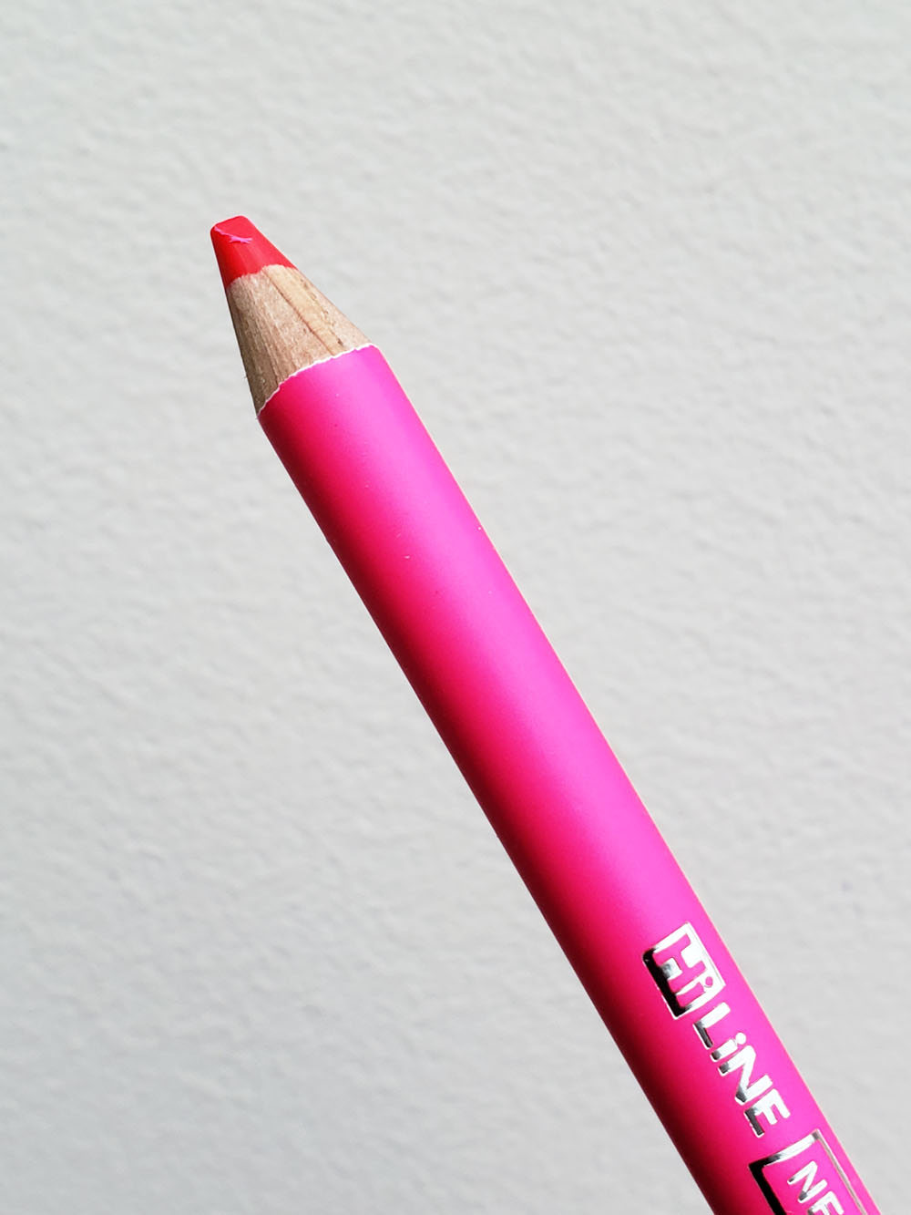 Efterforskning Tjen hvede Highlighter Review: Kutsuwa HiLiNE Highlighter Pencil - The Well-Appointed  Desk