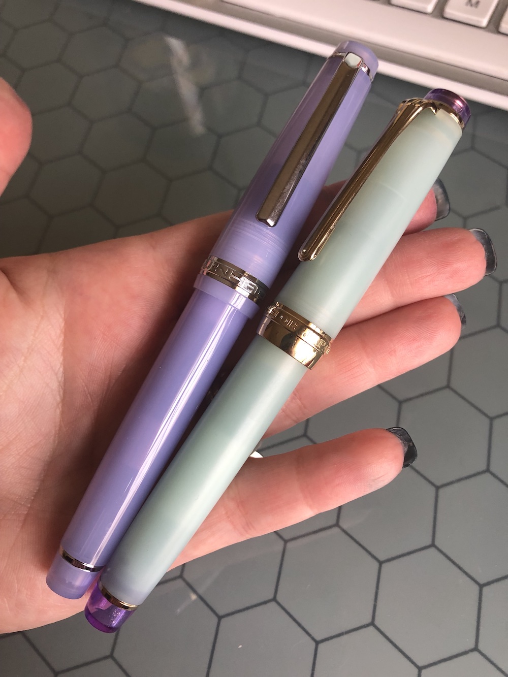 When is a knock off worth the fun? Jinhao 82 – The Well-Appointed Desk